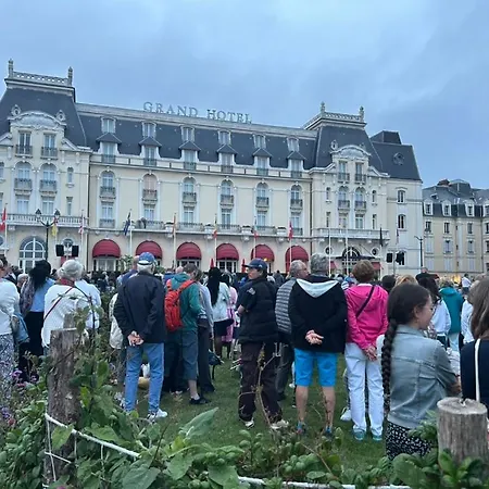 App Cosy Avec Balcon Et Acces Apartment Cabourg