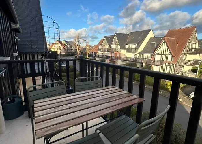App Cosy Avec Balcon Et Accés Appartement Cabourg
